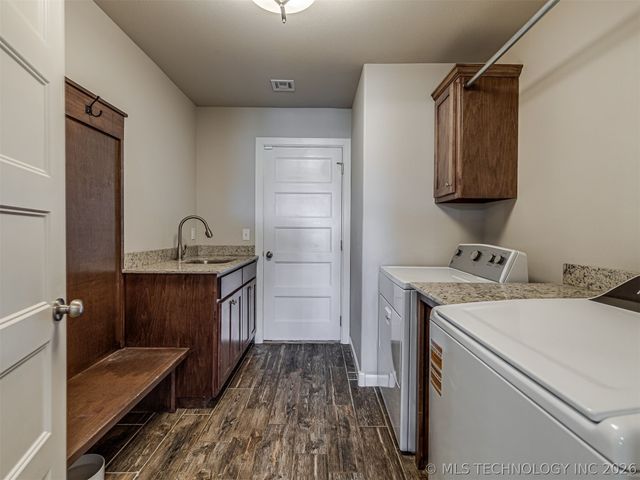 13040 E 137th Street N, Collinsville, OK 74021