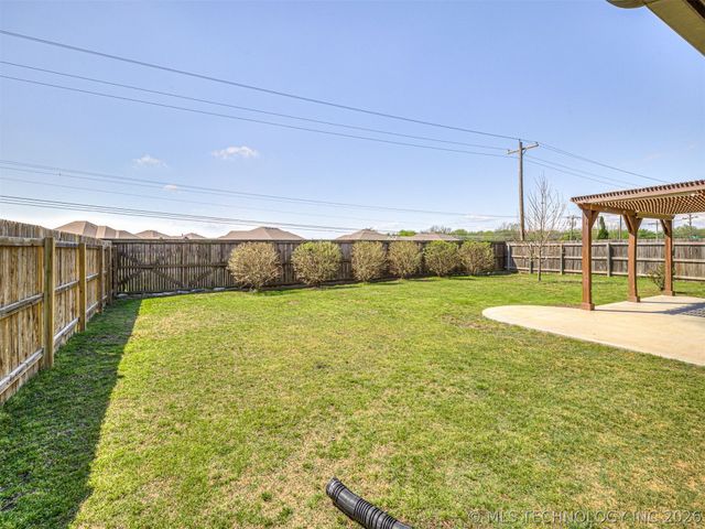 13040 E 137th Street N, Collinsville, OK 74021