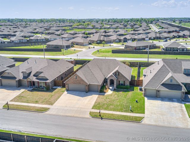 13040 E 137th Street N, Collinsville, OK 74021
