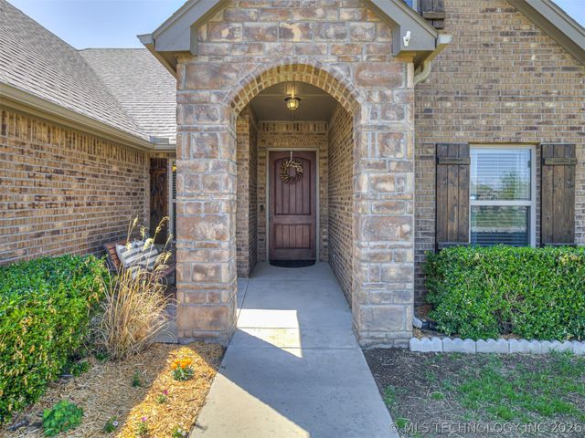 13040 E 137th Street N, Collinsville, OK 74021