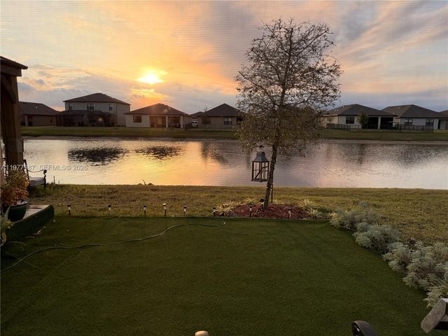 12422 SW Rimini Way, Port St. Lucie, FL 34987