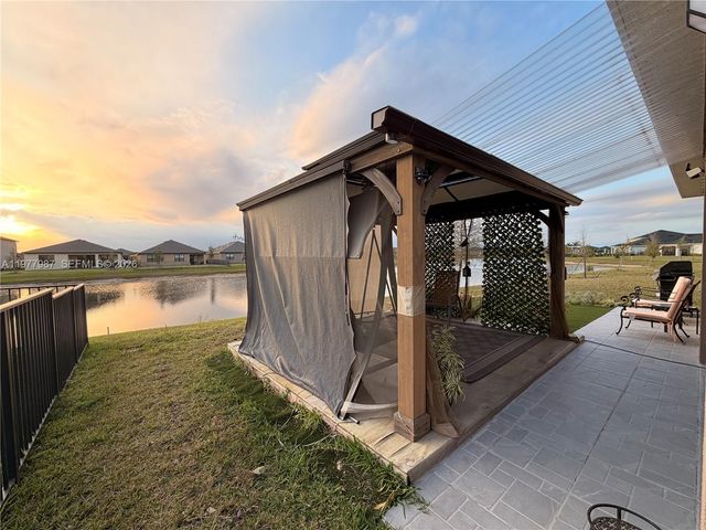 12422 SW Rimini Way, Port St. Lucie, FL 34987