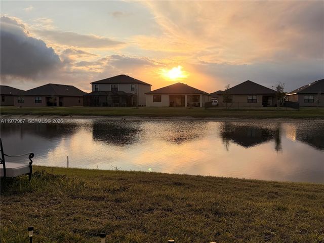 12422 SW Rimini Way, Port St. Lucie, FL 34987