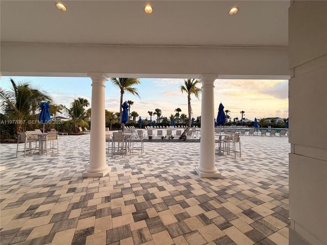 12422 SW Rimini Way, Port St. Lucie, FL 34987