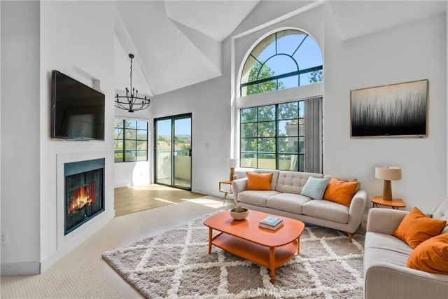 18108 Erik Court 588, Canyon Country, CA 91387