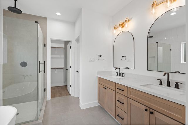 826 Curtin Street F, Houston, TX 77018