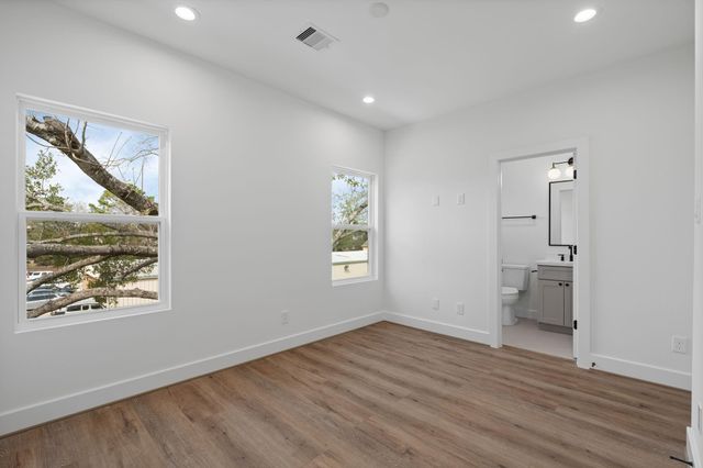 826 Curtin Street F, Houston, TX 77018