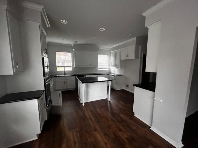 4311 Broadleaf Street, Houston, TX 77345