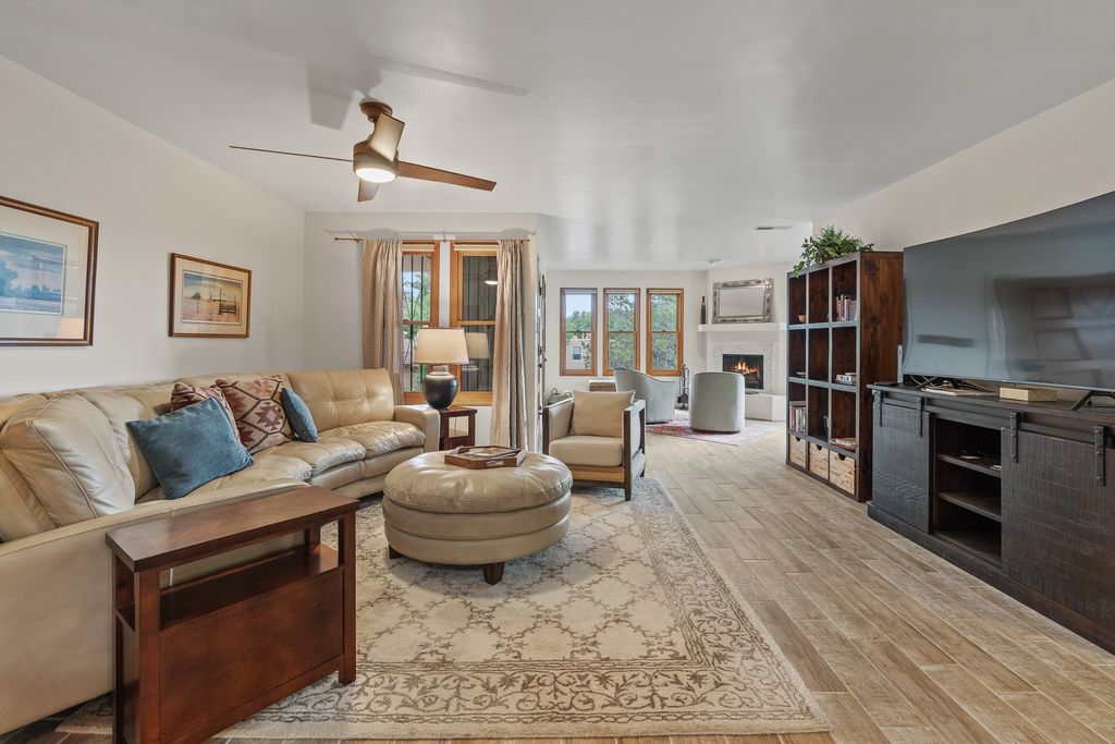 207 Camino De Los Marquez 3, Santa Fe, NM 87505