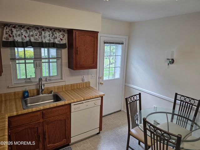 40 Birchwood Drive, Whiting, NJ 08759
