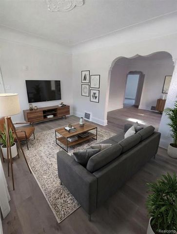 3012 Fullerton, Detroit, MI 48238