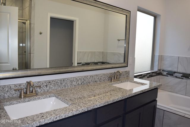 1103 Nickel Hill Avenue, Sunland Park, NM 88008