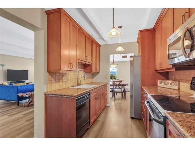 7877 E Mississippi Ave 301, Denver, CO 80247