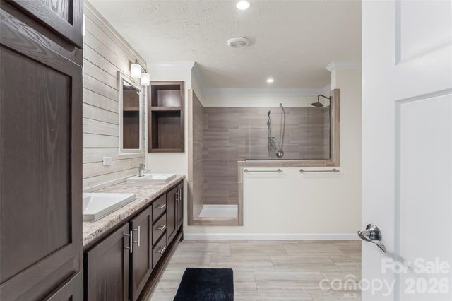 1940 Eastbrook Circle, Morganton, NC 28655