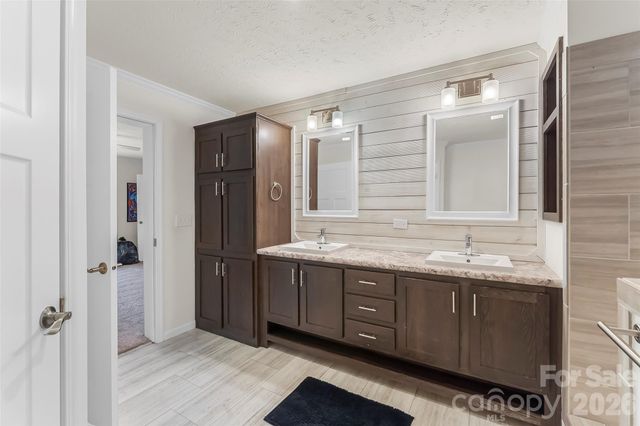 1940 Eastbrook Circle, Morganton, NC 28655