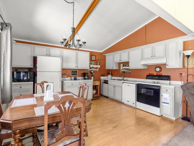 3815 W Twin LANE, Two Rivers, WI 54241