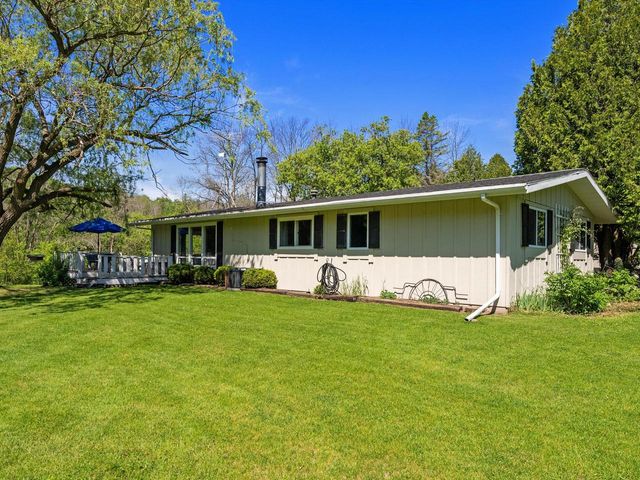 3815 W Twin LANE, Two Rivers, WI 54241