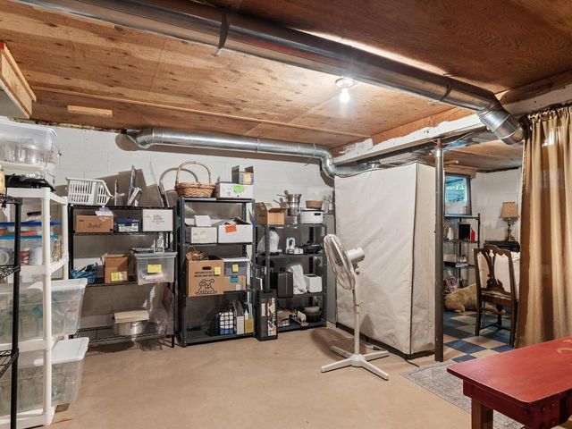 3815 W Twin LANE, Two Rivers, WI 54241