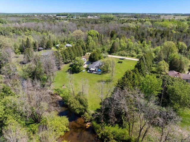 3815 W Twin LANE, Two Rivers, WI 54241