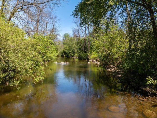3815 W Twin LANE, Two Rivers, WI 54241