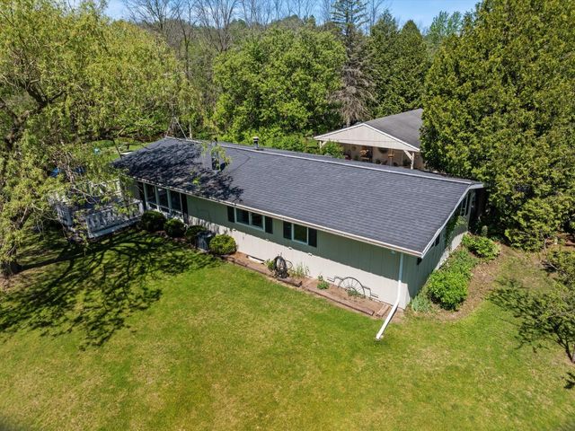 3815 W Twin LANE, Two Rivers, WI 54241