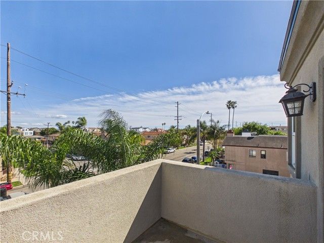 1201 Delaware Street, Huntington Beach, CA 92648