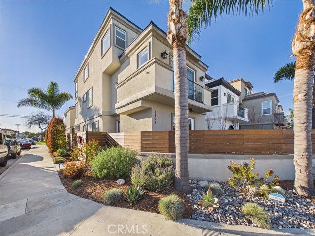1201 Delaware Street, Huntington Beach, CA 92648