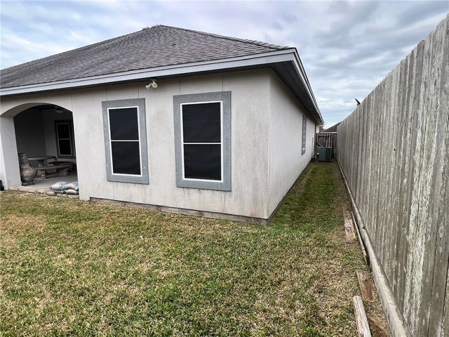3205 Turkey Springs Dr, Corpus Christi, TX 78414