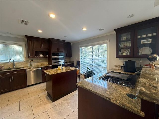 5505 White Pine Drive, Mobile, AL 36693