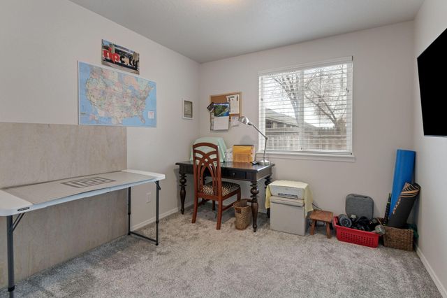 3041 SW Salmon Avenue, Redmond, OR 97756