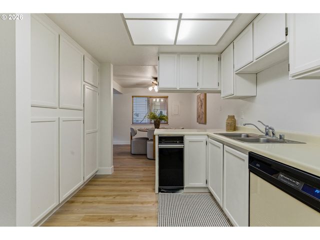 1621 Ne 113TH St, Vancouver, WA 98686