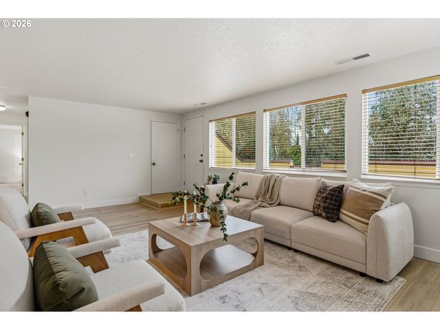 1621 Ne 113TH St, Vancouver, WA 98686