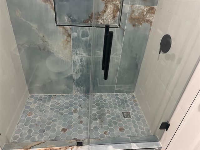 963 Coachlight, Houston, TX 77077