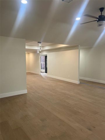 963 Coachlight, Houston, TX 77077