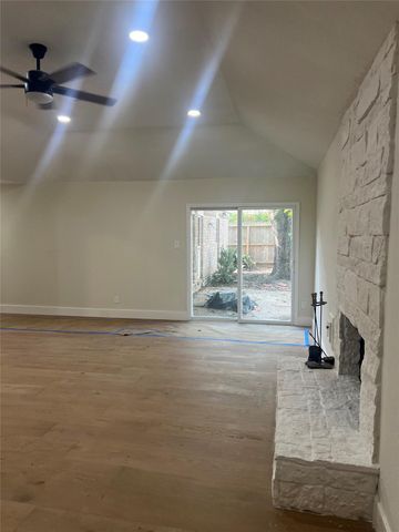 963 Coachlight, Houston, TX 77077