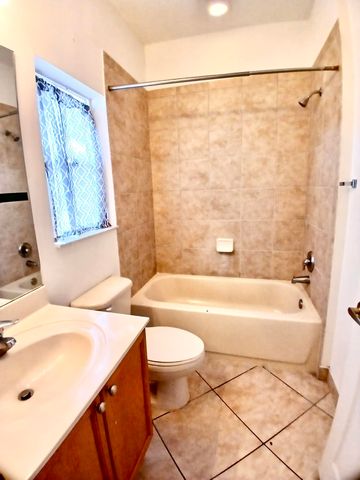 247 Lake Monterey Circle, Boynton Beach, FL 33426