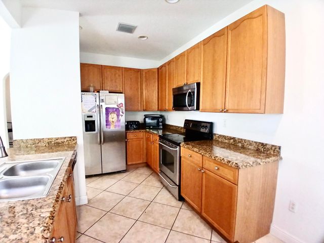 247 Lake Monterey Circle, Boynton Beach, FL 33426