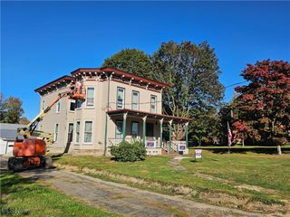 14576 W Park Street, Burton, OH 44021