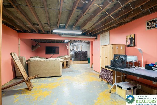 4043 Manor Drive, Hamilton Twp, PA 18360