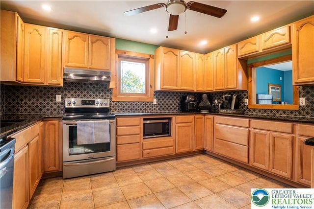 4043 Manor Drive, Hamilton Twp, PA 18360