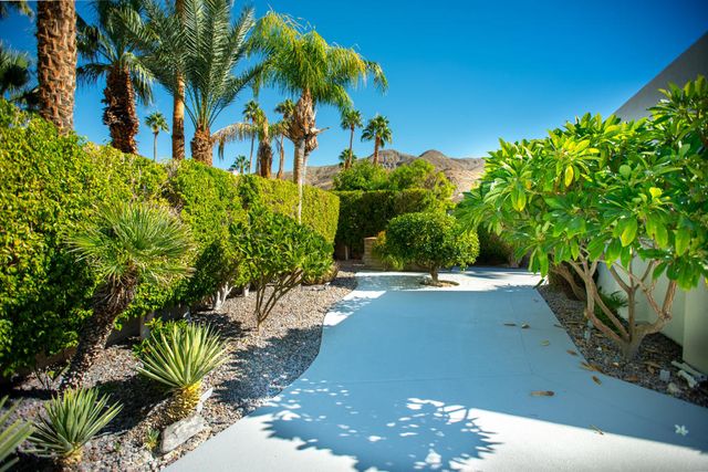 64910 Montevideo Way, Palm Springs, CA 92264