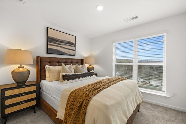 240 Asbury Oak Lane, Chattanooga, TN 37419