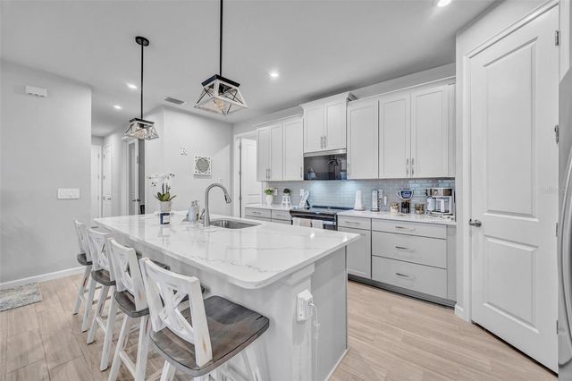 5886 TIMBERDALE AVENUE, Wesley Chapel, FL 33545
