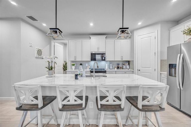 5886 TIMBERDALE AVENUE, Wesley Chapel, FL 33545