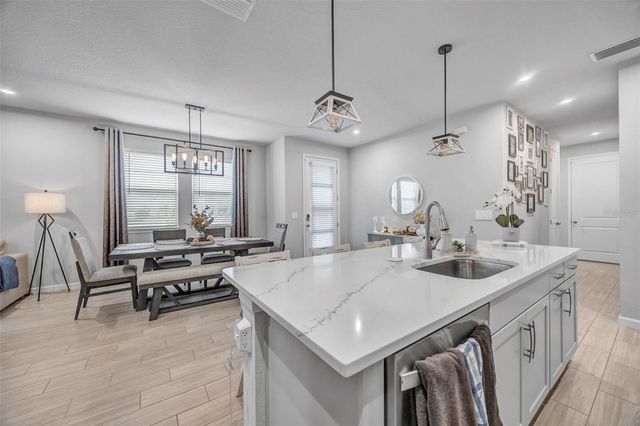 5886 TIMBERDALE AVENUE, Wesley Chapel, FL 33545