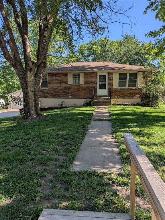712 NE 113 Terrace, Kansas City, MO 64155