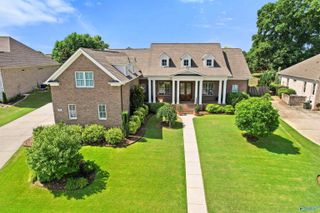 36 Lake Forest Blvd SW, Huntsville, AL 35824