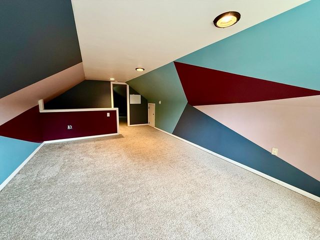 9-R Gates Terrace, Sterling, MA 01564