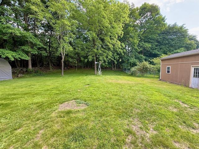 9-R Gates Terrace, Sterling, MA 01564