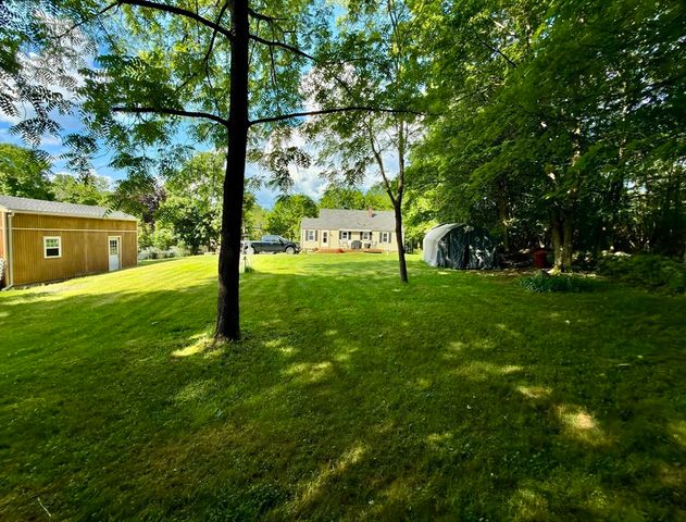 9-R Gates Terrace, Sterling, MA 01564